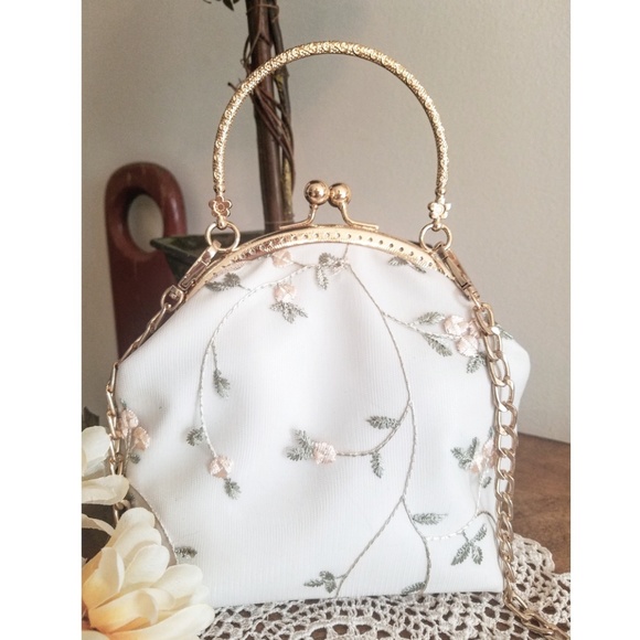 Anthropologie Handbags - Kiss lock purse